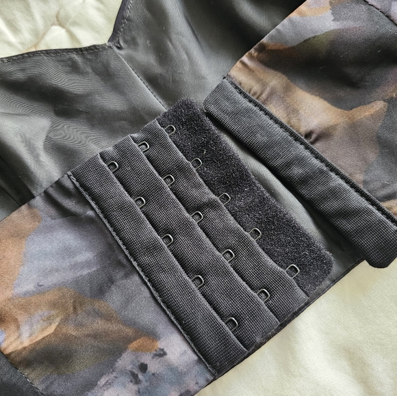 Floral Cropped Satin Corset Bralette - Picture 4 of 6